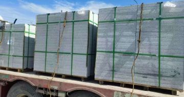 鸡西 芝麻白花岗岩地铺石装车日常