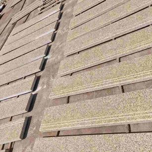 鸡西 黄金麻花岗岩光面楼梯踏步