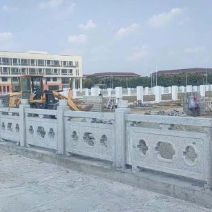 鸡西 白麻花岗岩荔枝面河道栏杆