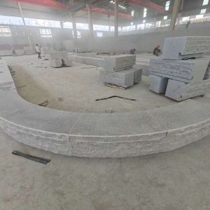 鸡西 芝麻白异形坐凳，自然面光面弧形加工