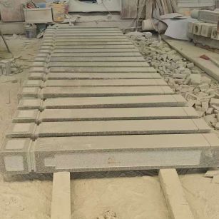 鸡西 芝麻白异形加工雕刻-栏杆大柱，方柱