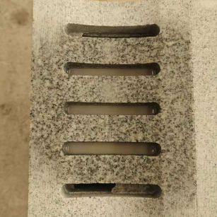 鸡西 芝麻白拉丝面花岗岩U型开槽排水槽