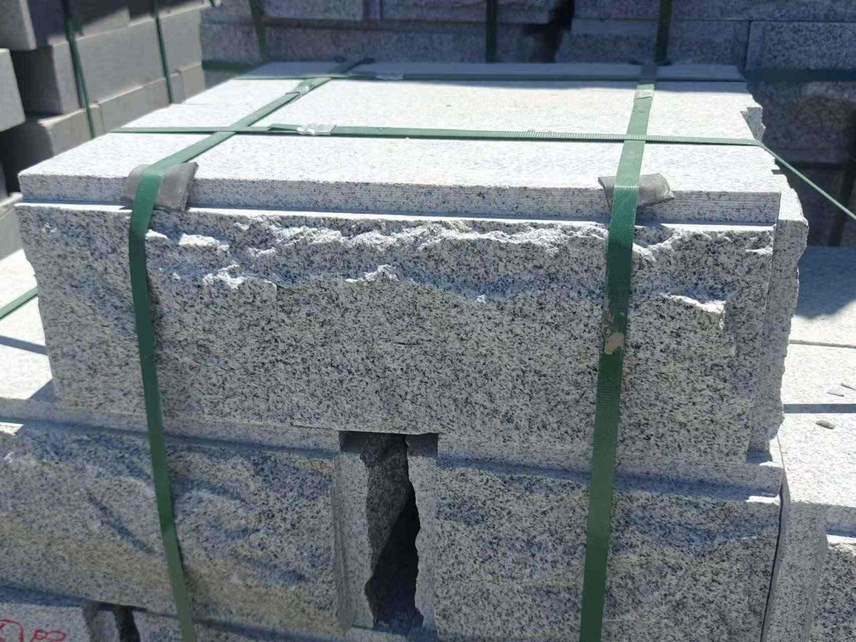 鸡西 芝麻白花岗岩自然面成品