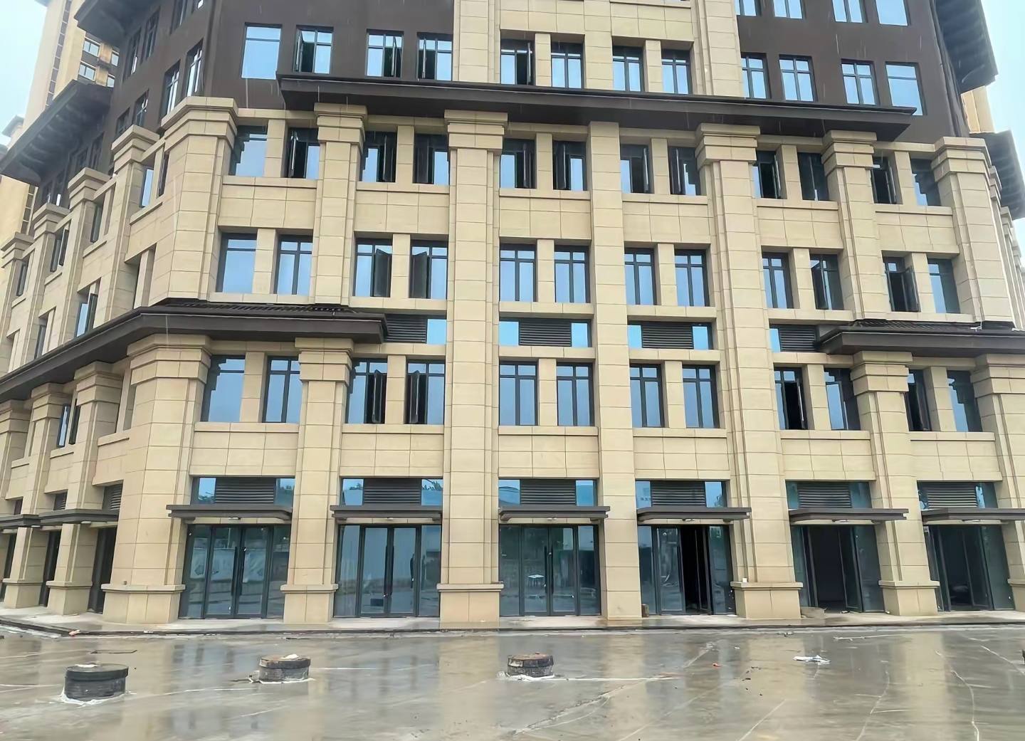 鸡西 黄金麻花岗岩荔枝面小区外墙干挂