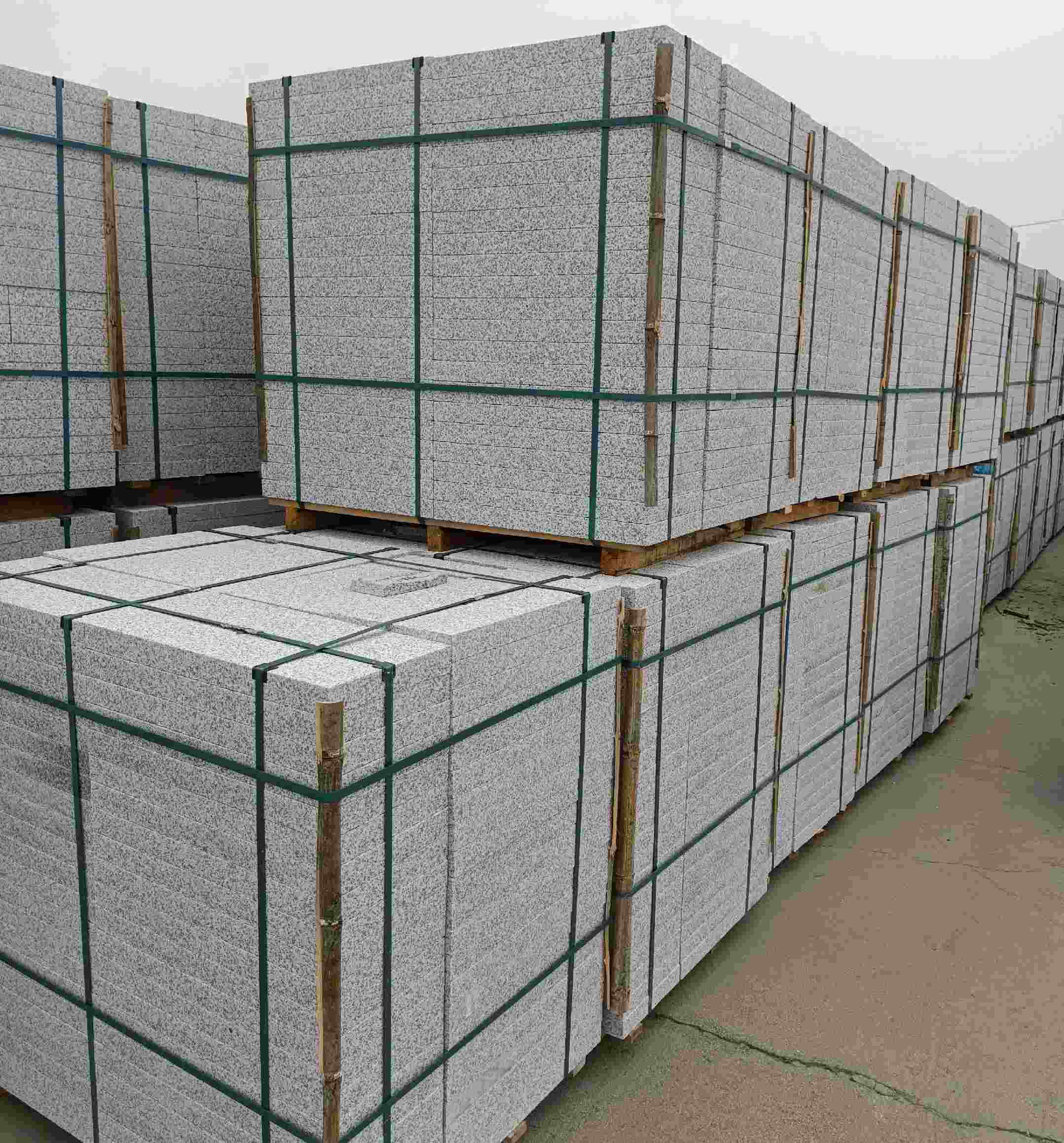 鸡西 白麻花岗岩石材荔枝面地铺石（300*600*50）