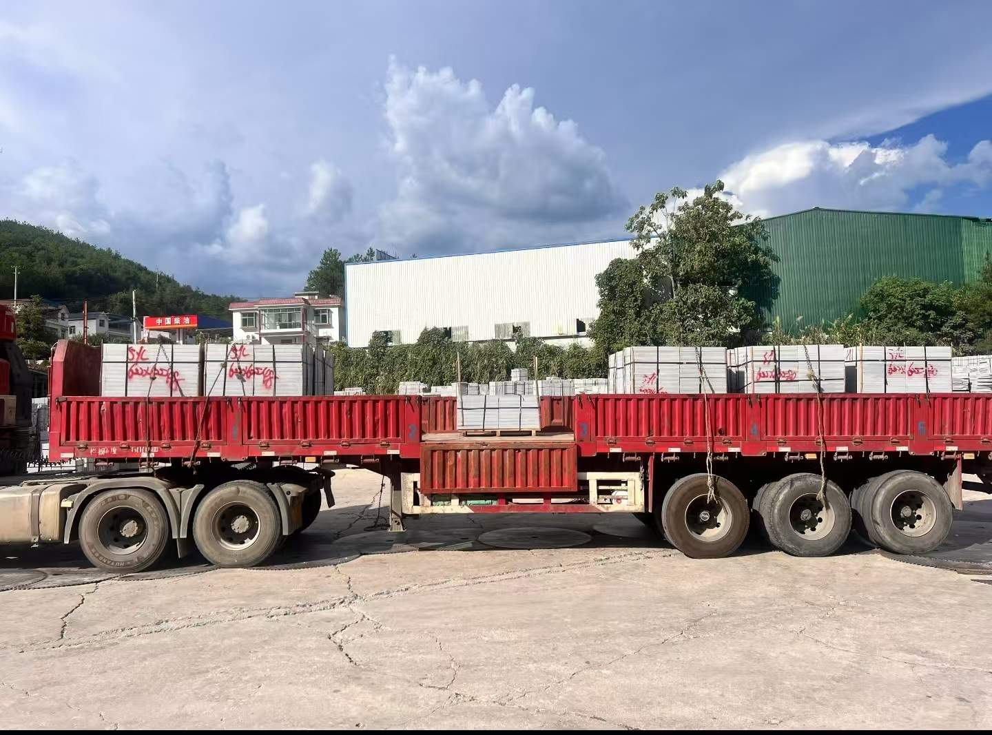 鸡西 芝麻灰花岗岩地铺石出货日常