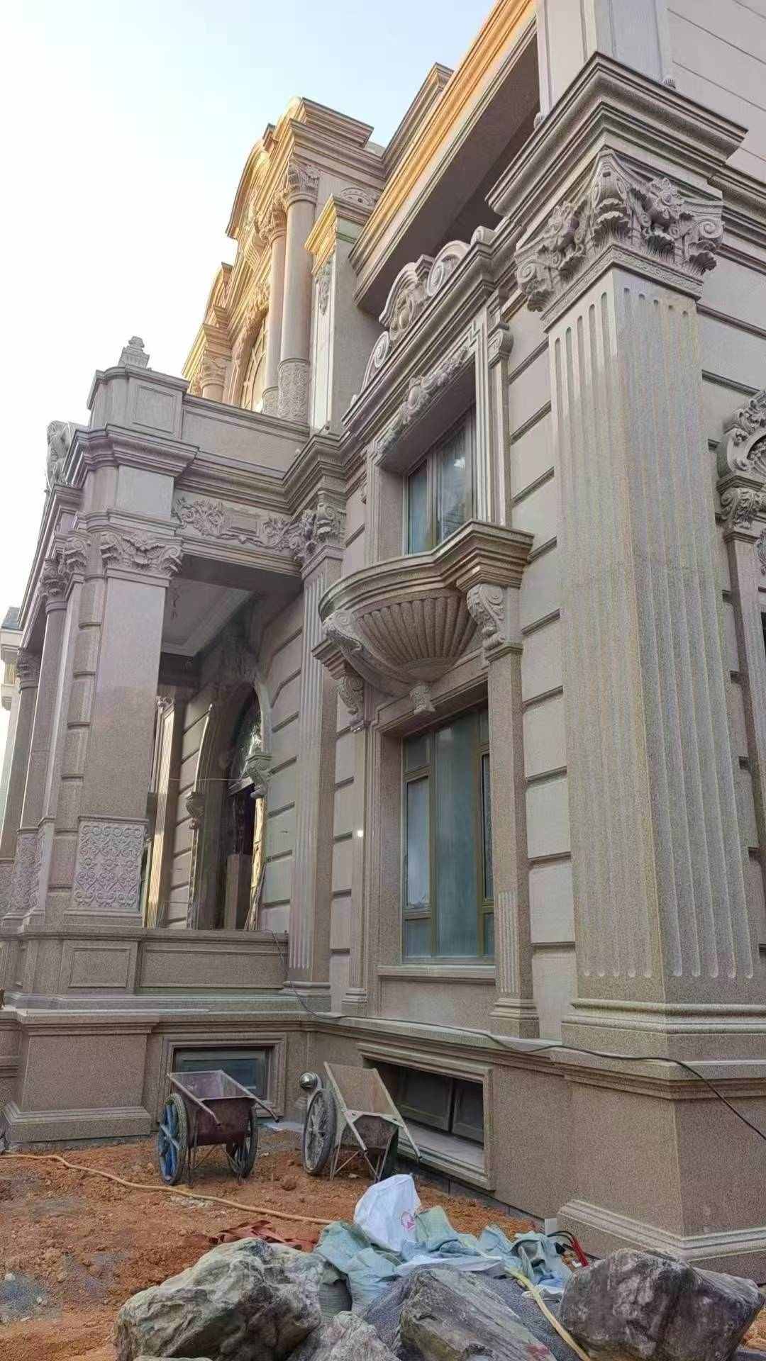 鸡西 黄金麻花岗岩光面别墅外墙干挂施工完成