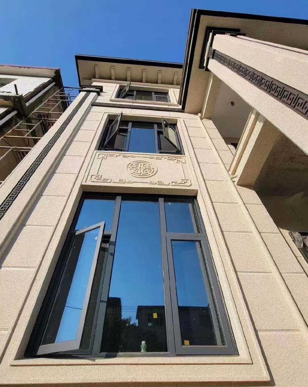 鸡西 黄金麻荔枝面别墅外墙干挂效果展示