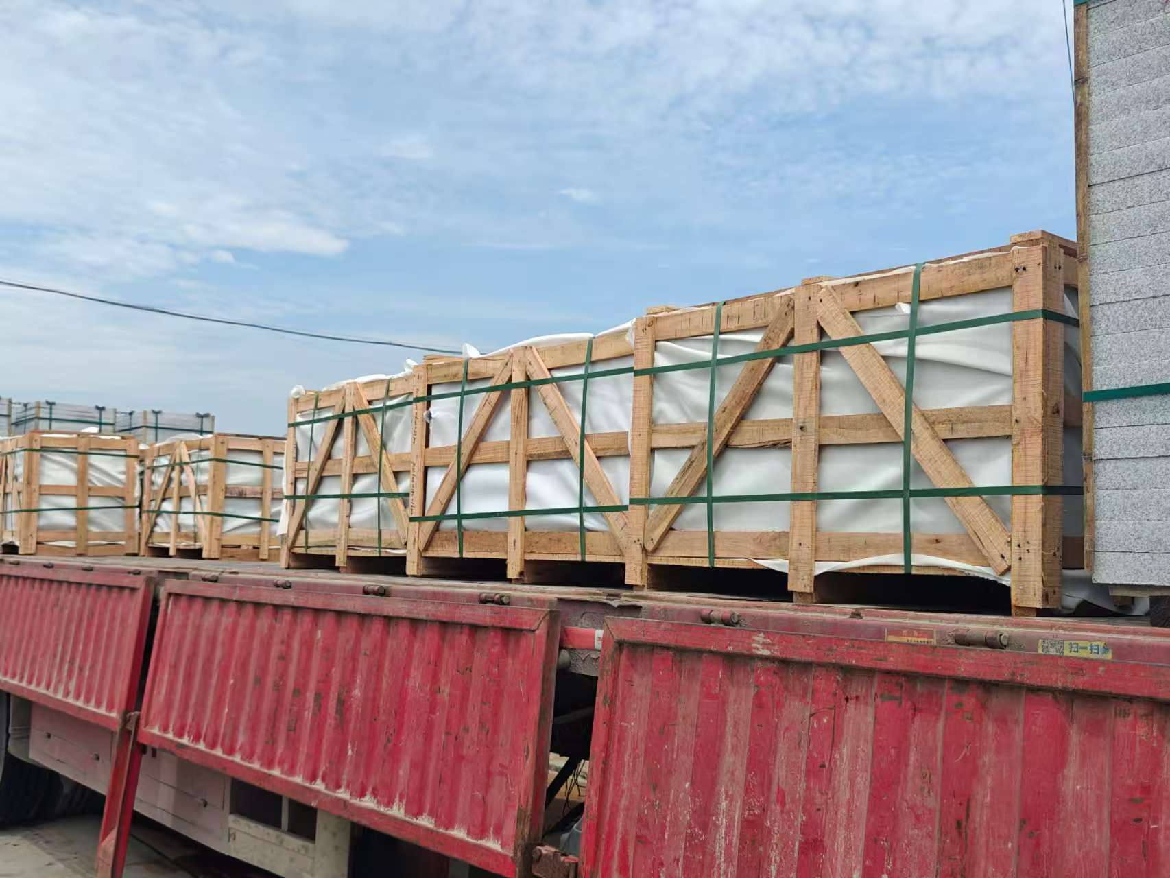 鸡西 芝麻白花岗岩地铺石出口专车-泰国游